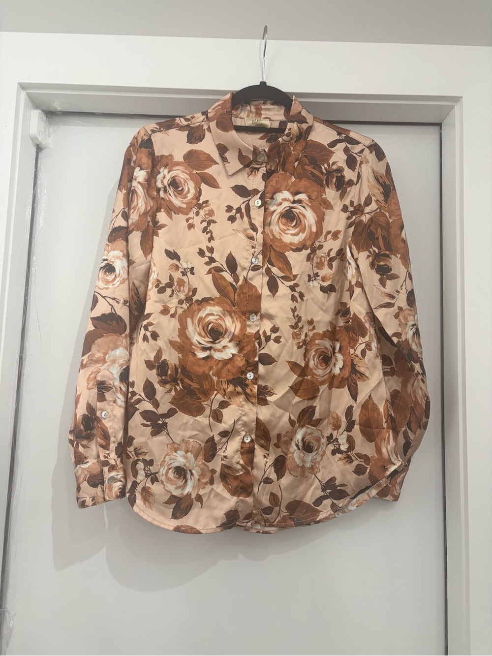 Tahari Beige Floral Button-Down Shirt with Brown Roses